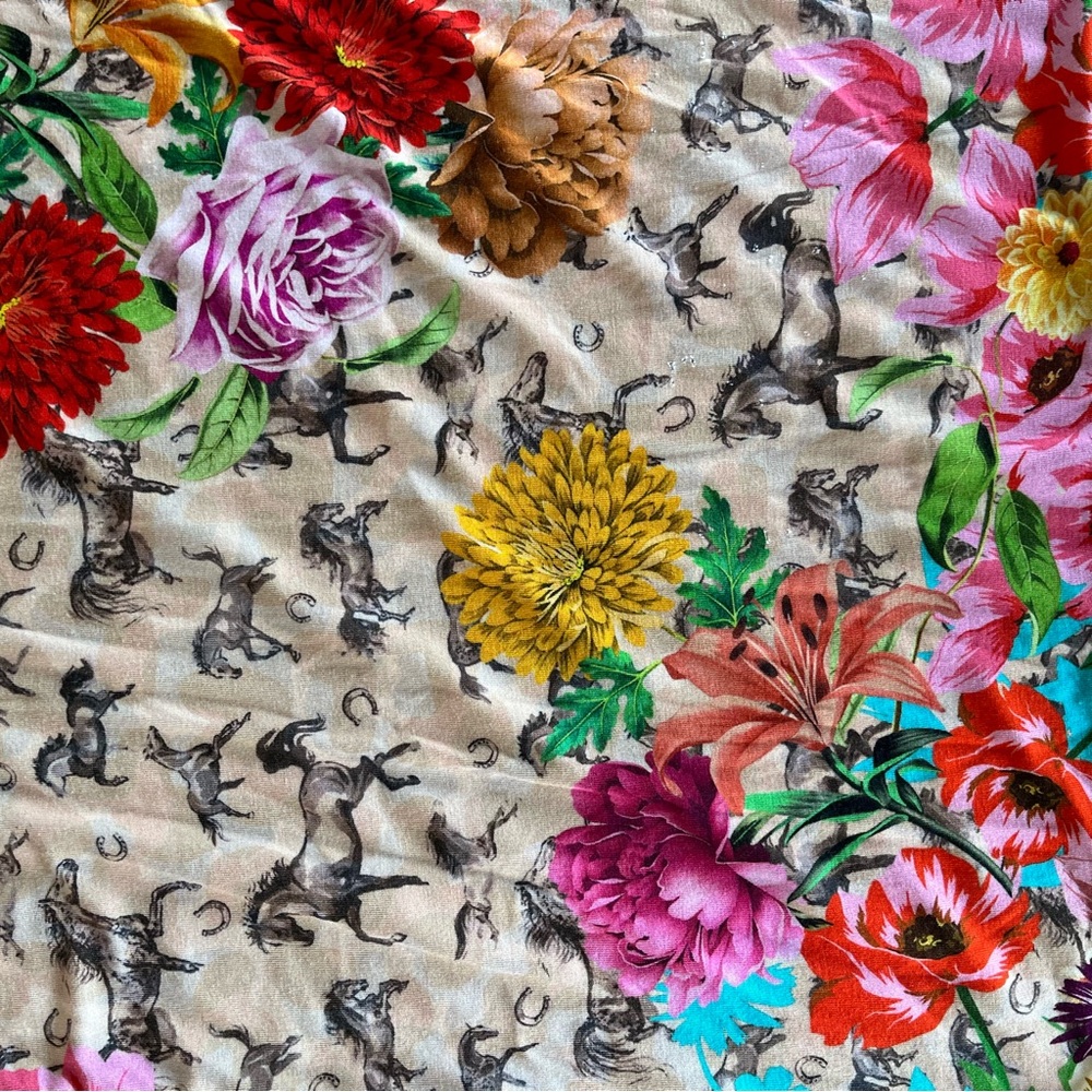 Johnny Was ~ Lace Garden Printed V-Neck Tee ~ Horses & Butterflies ~ XL - Picture 9 of 11